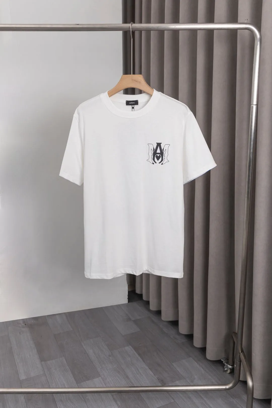 P130 Color: black, white, size: M～3XL