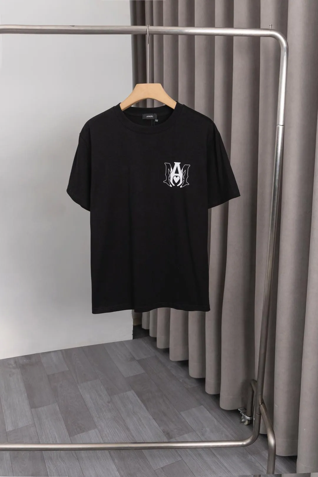 P130 Color: black, white, size: M～3XL