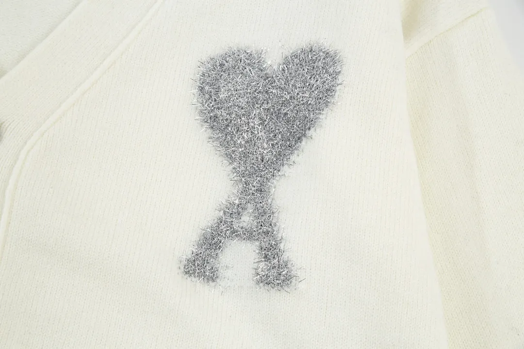 A8148# [Christmas Capsule Series] AMI Paris 2023 autumn and winter new silver big heart alpaca blend soft and waxy cardigan knitted sweater Oversize version for men and women Color: off-white Size: S-XL