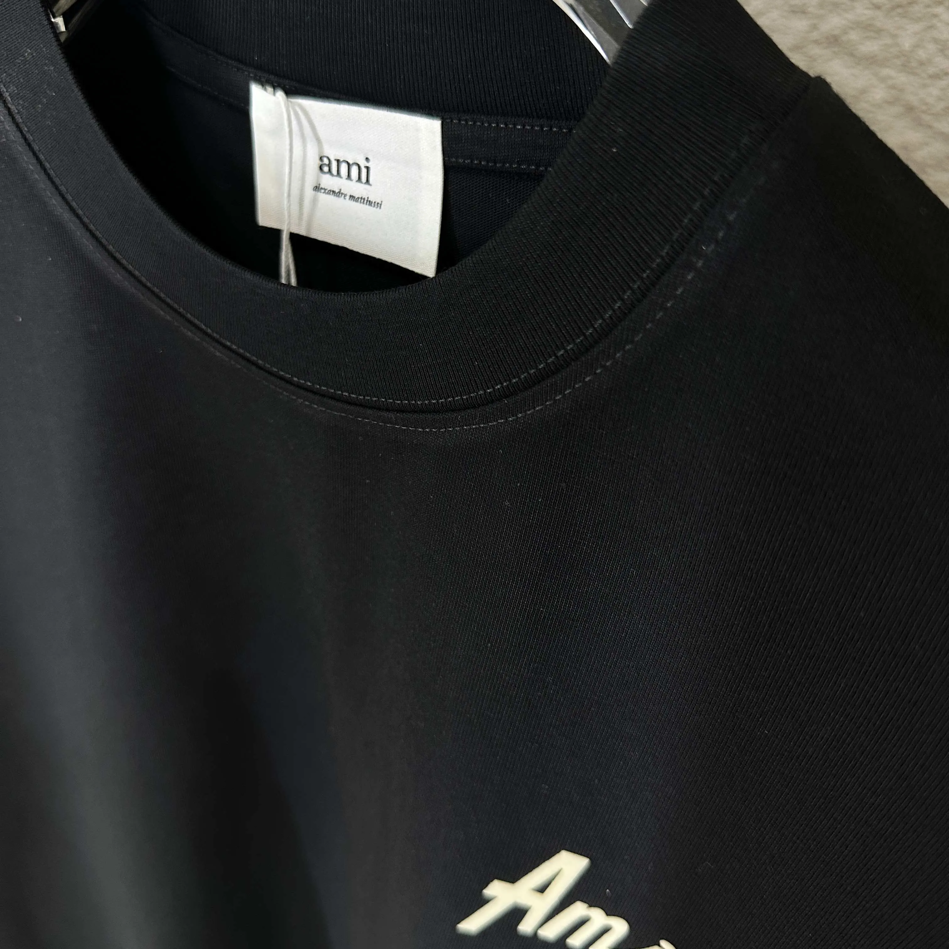 🅿️190 Ami Love 2025 Spring and Summer Style Classic Simple Flocking Three-dimensional Love Letters Personalized Logo Customized Double Yarn Plain Cotton Fabric Short Sleeve T-shirt Unisex Color: Black White Size: S (90-130 catties) M (120-150 catties) L (140-165 catties) XL (160-180 catties) XXL (180-210 pounds)