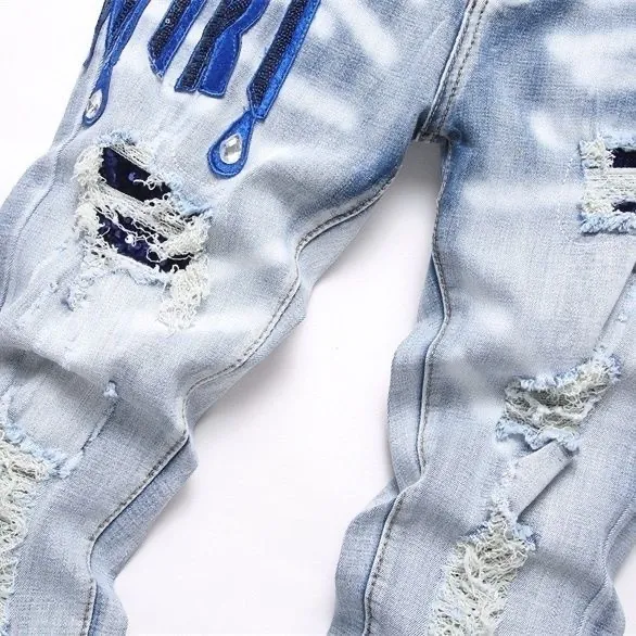 #M94 P168💰 AMIRI patch embroidery jeans trousers AMIRI high street basic ripped tight elastic jeans trousers amiri brand jeans break the production process and cutting of the original jeans, the fabrics are softer and more comfortable Hand-sewn collar label Customized logo buttons Genuine leather tag Color: Picture color Size: 30-32-34-36