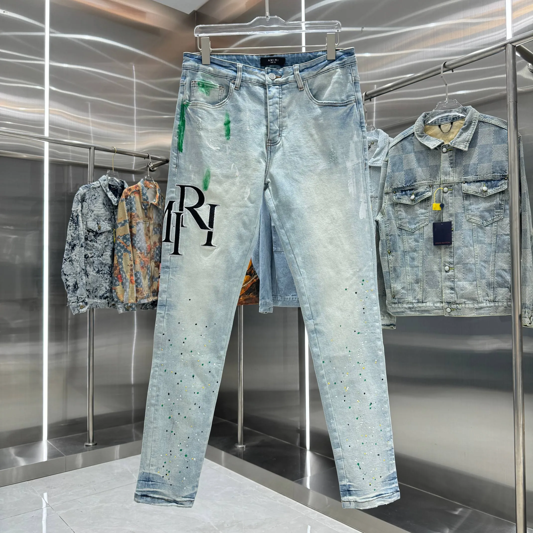 P290 Amiri graffiti letter embroidery street fashion slim fit stretch jeans Color light blue Size 30 32 34 36 38
