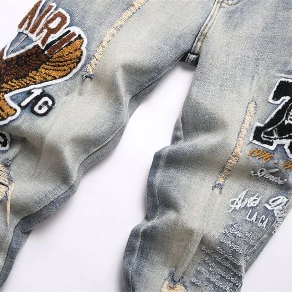 #M74 P168💰 AMIRI patch embroidery jeans trousers AMIRI high street basic ripped tight elastic jeans trousers amiri brand jeans break the production process and cutting of the original jeans, the fabrics are softer and more comfortable Hand-sewn collar label Customized logo buttons Genuine leather tag Color: Picture color Size: 30-32-34-36