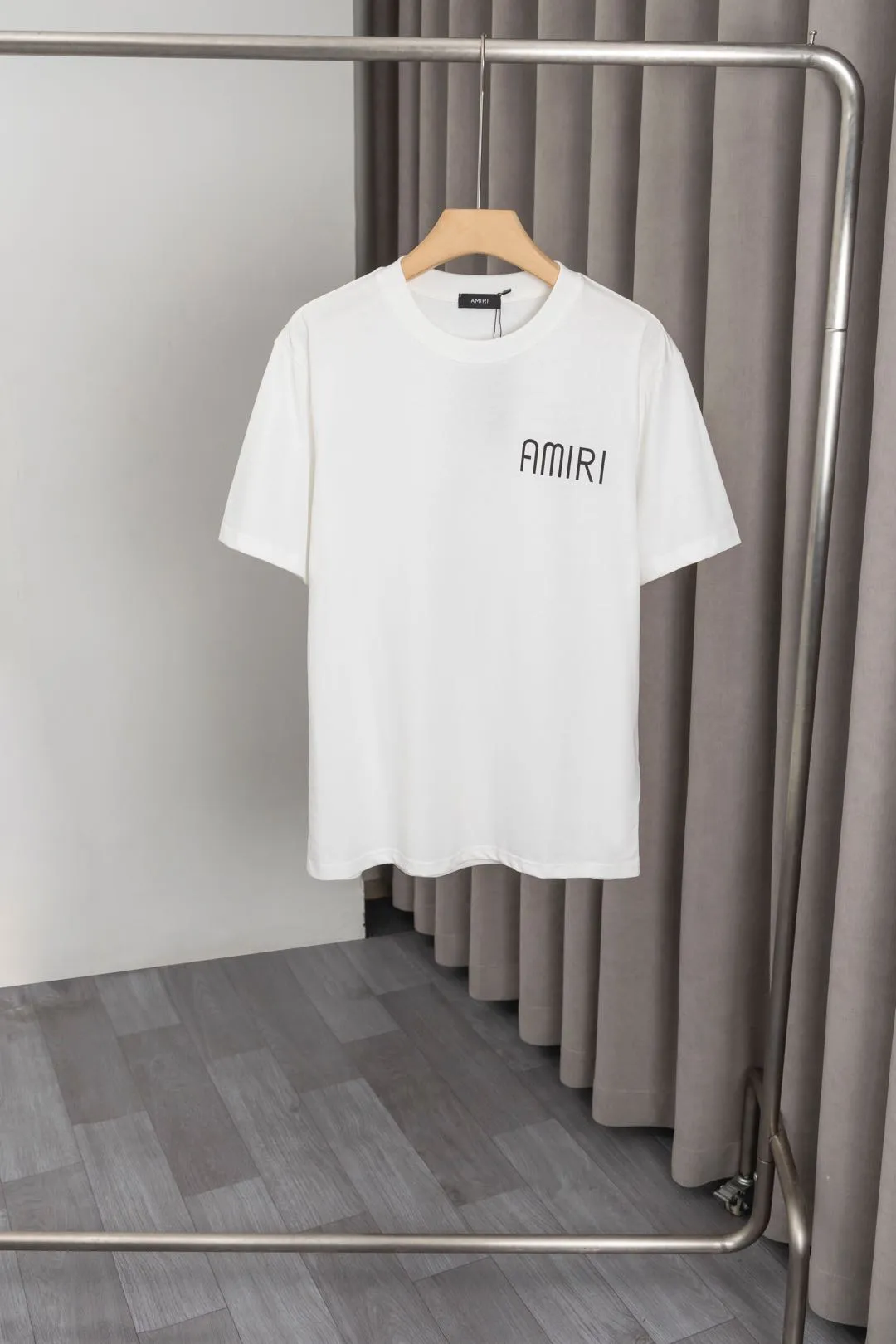 P130 Color: black, white, size: M～3XL