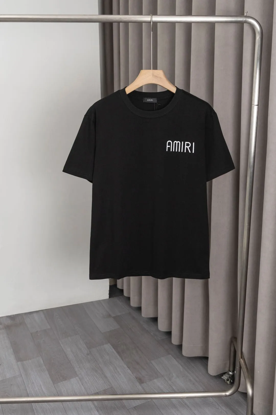 P130 Color: black, white, size: M～3XL