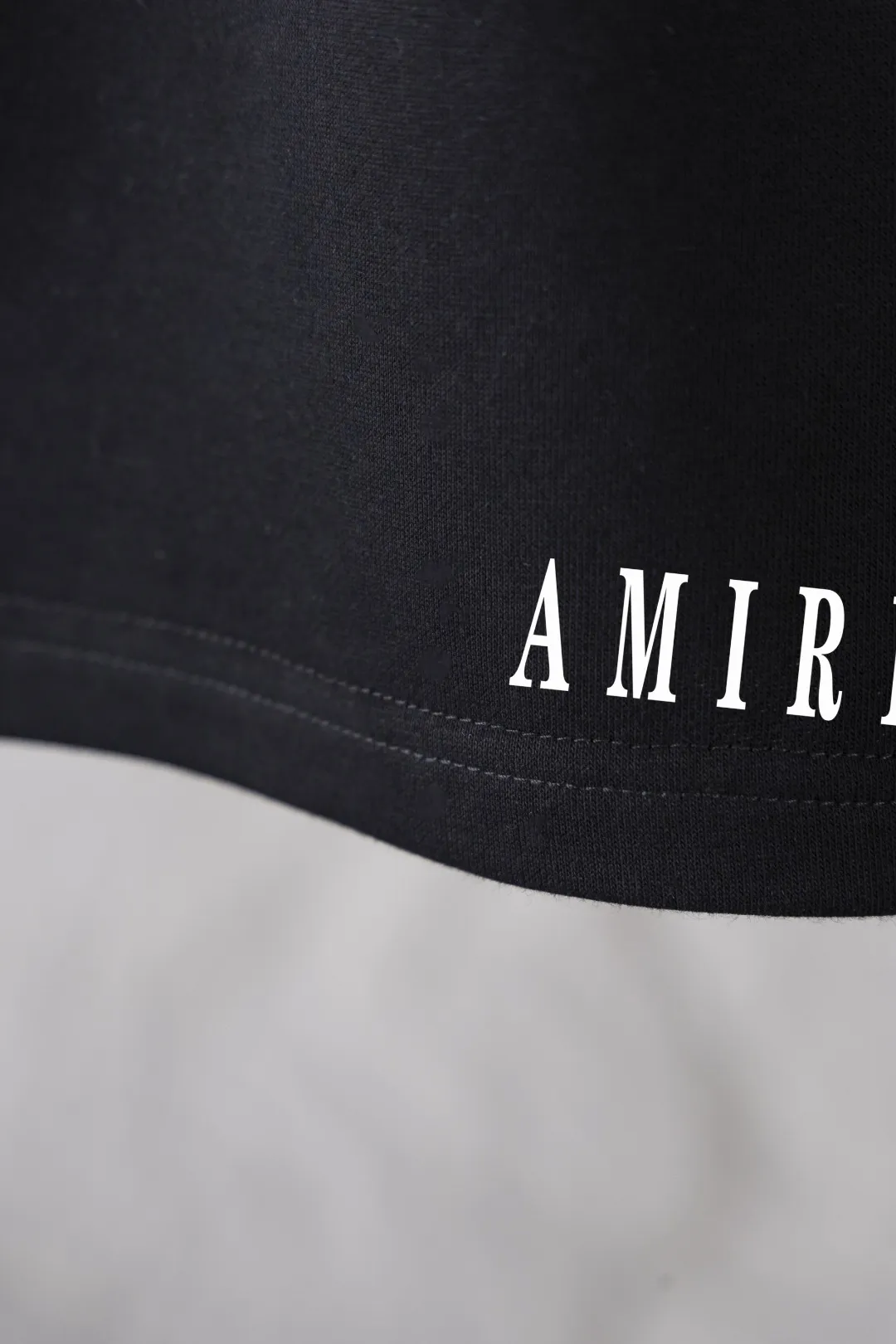 💰180 AMIRI new shorts, classic printed shorts, light luxury, a must-have item for daily commuting for men and women, correct version, welcome to compare, detailed features · Made of 360g Xinjiang cotton double yarn fish scale terry fabric · Loose waist trousers · Double needle stitching and cross-stitching process Color: black/grey Size: S M L XL XXL (please state your height and weight when placing an order)