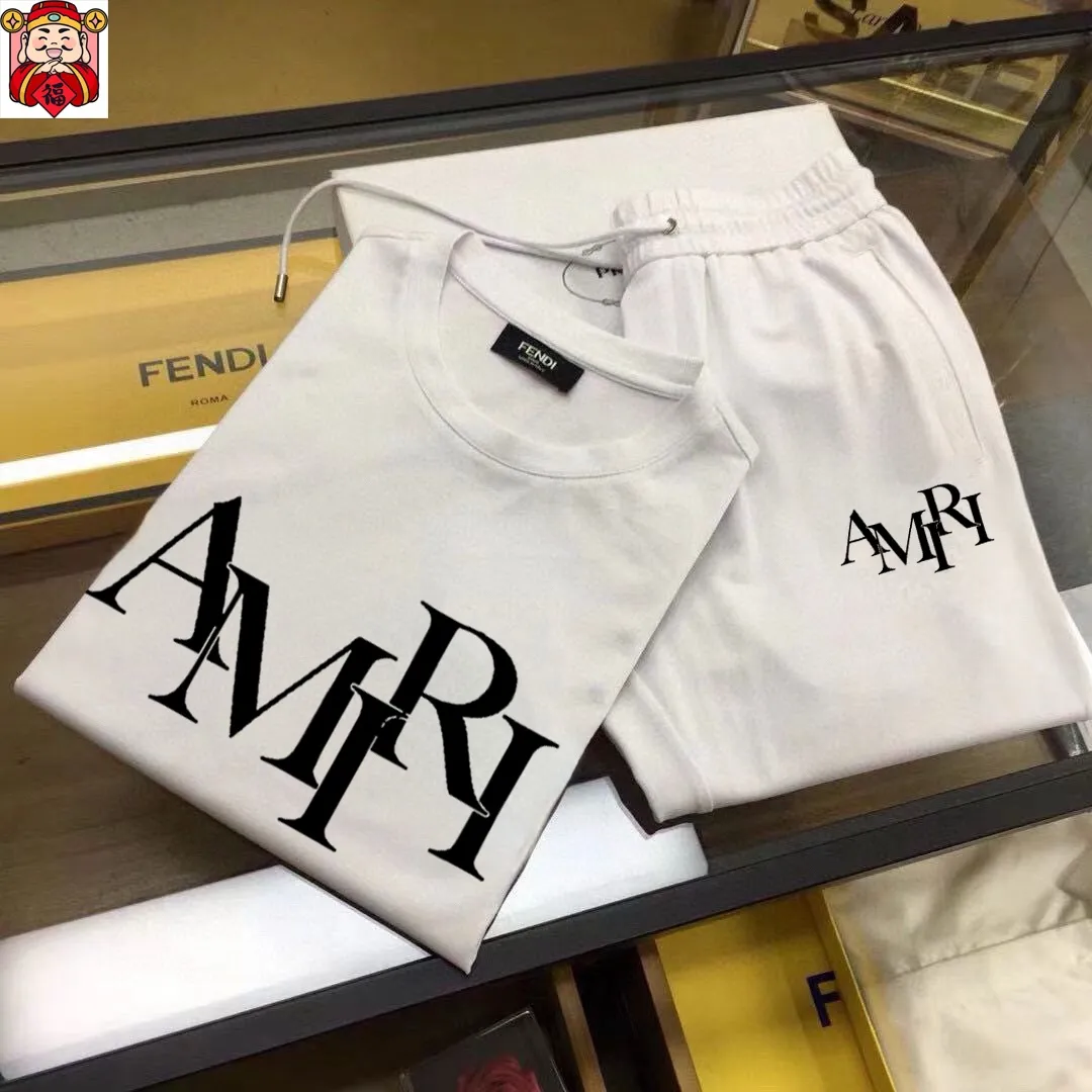 P320 [AMIRI] (Fat Man Gospel) The same style as the 2025 official website. World-renowned luxury brand. Summer men's (double mercerized) high-quality 🐂 suit. It is made of imported original fabrics. It is fashionable and trendy in the season. It is versatile and popular. Simple and elegant, precise workmanship allows you to be at the top of fashion. Size: M-5XL (can be worn up to 220 pounds)