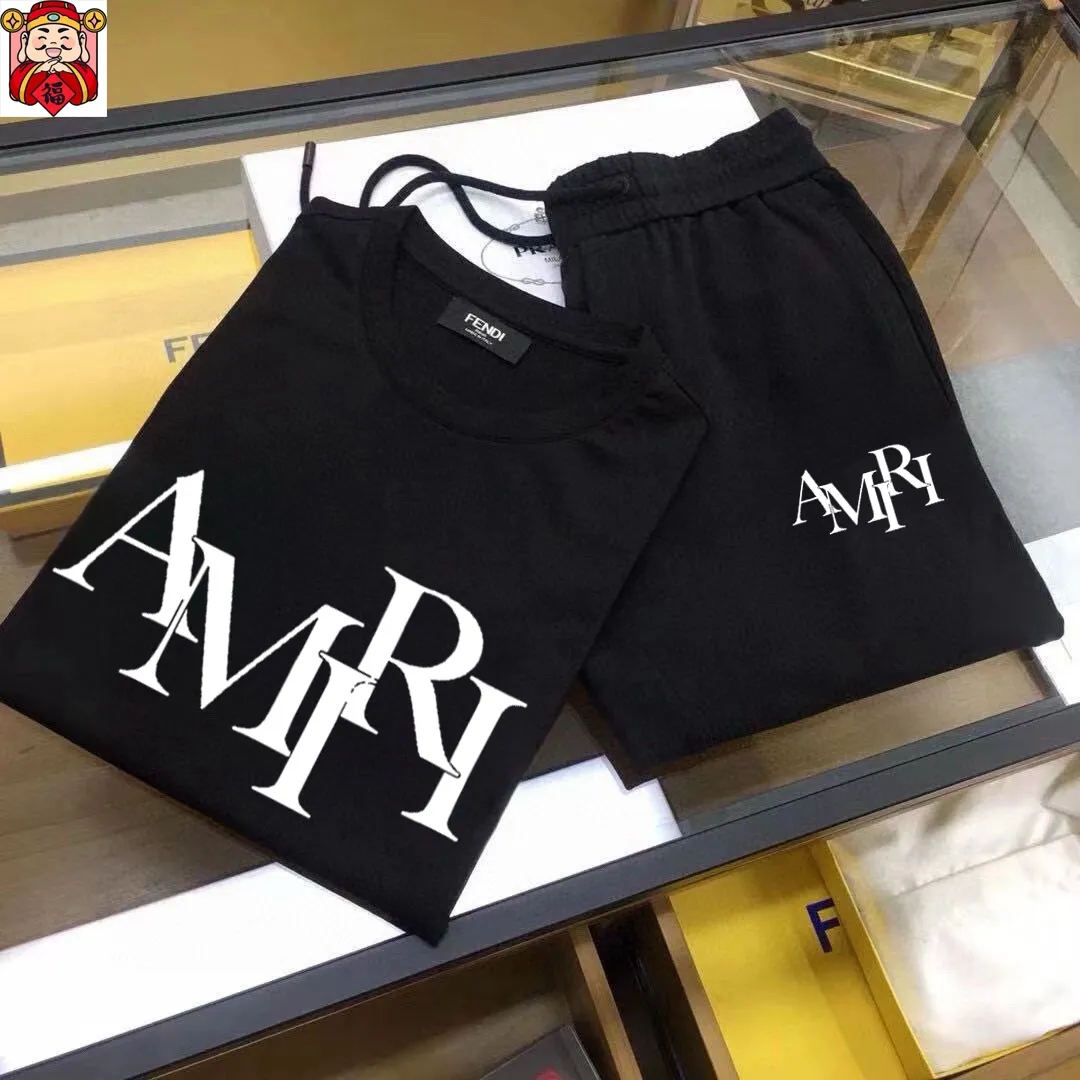P320 [AMIRI] (Fat Man Gospel) The same style as the 2025 official website. World-renowned luxury brand. Summer men's (double mercerized) high-quality 🐂 suit. It is made of imported original fabrics. It is fashionable and trendy in the season. It is versatile and popular. Simple and elegant, precise workmanship allows you to be at the top of fashion. Size: M-5XL (can be worn up to 220 pounds)