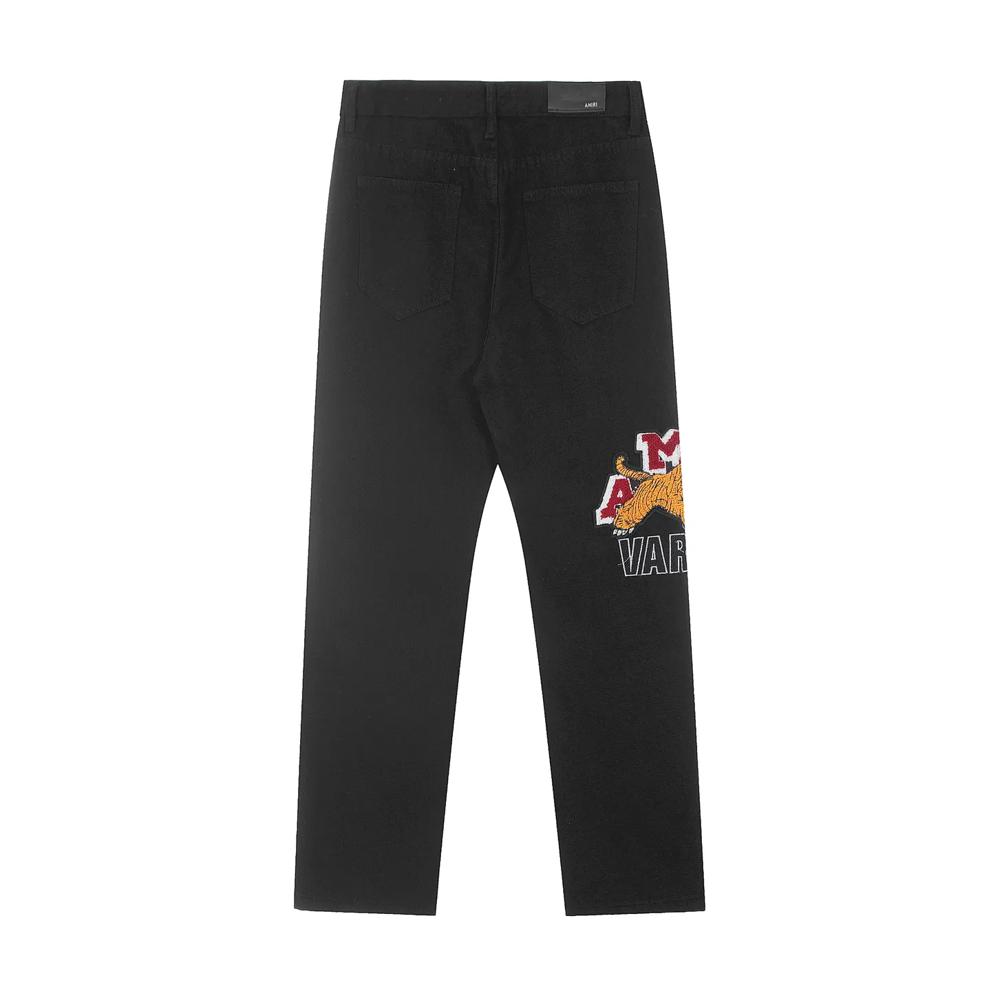 #M20 P168💰 Amiri’s classic embroidered patched leather ripped letter jeans. Slim fit jeans. Produced by a well-washed factory. Full of high-end. Knee-part destroyed design with patchwork design. Already used as facade design. Leather waist nameplate. The focus of this style is not on washing, but on the destroyed shape and version. The secret lies in the craftsmanship of the master. The cost of post-processing, grinding, cutting, etc. is far beyond the cost of assembly line products. Color: Picture color Size: 30-32-34-36
