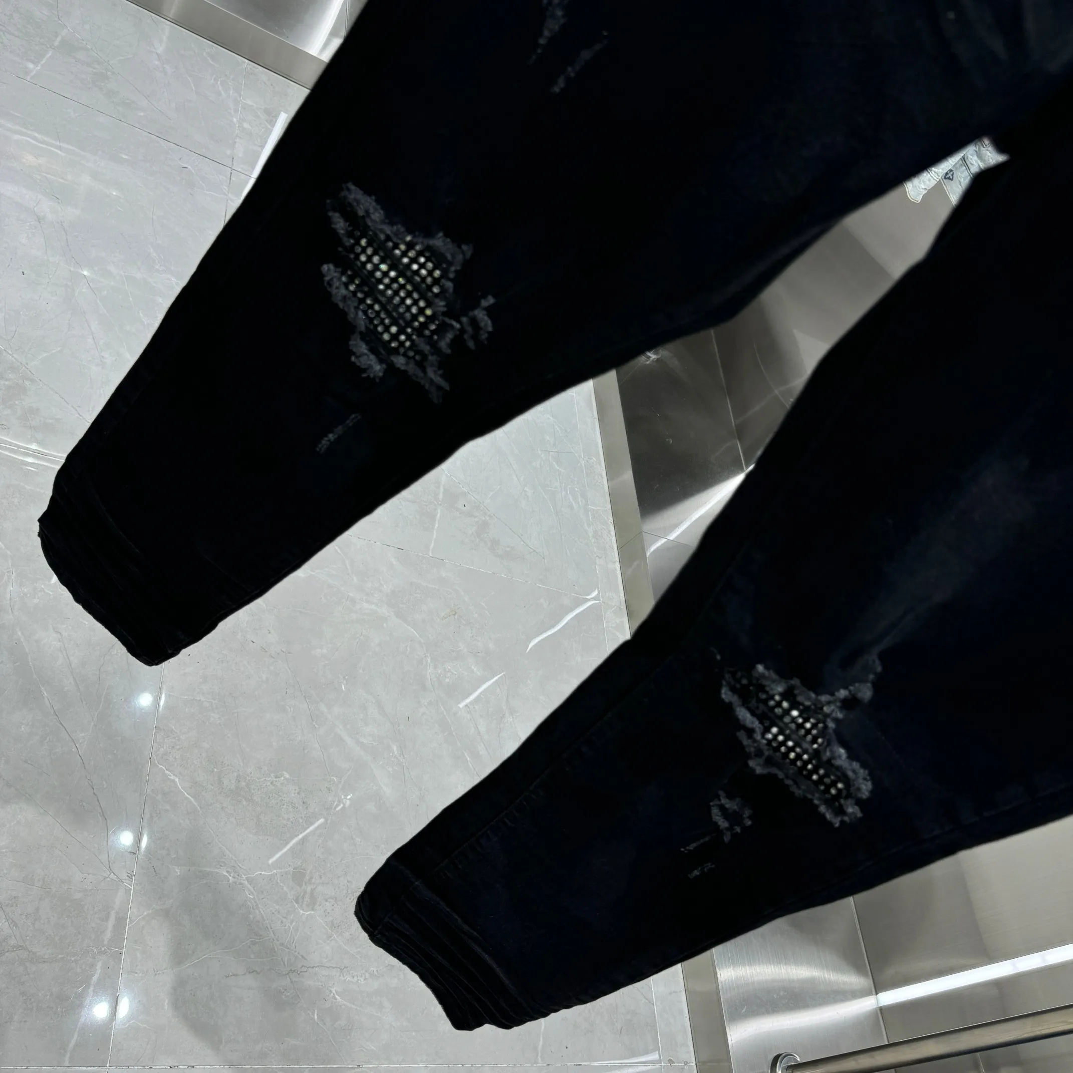 P280 Amiri ripped letter craft street fashion slim fit stretch jeans Color Black Size 30 32 34 36 38