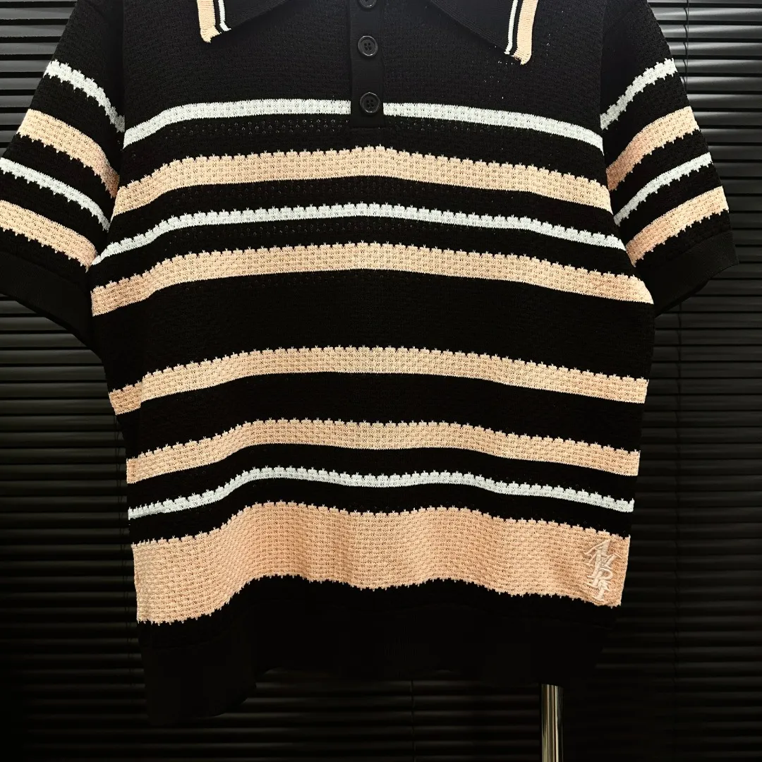 P250 Style: AMIRI striped patchwork embroidered knitted POLO Size: S-XXL Fabric: Wool blend Accessories: Full set of customized original accessories No gender distinction, same style for men and women