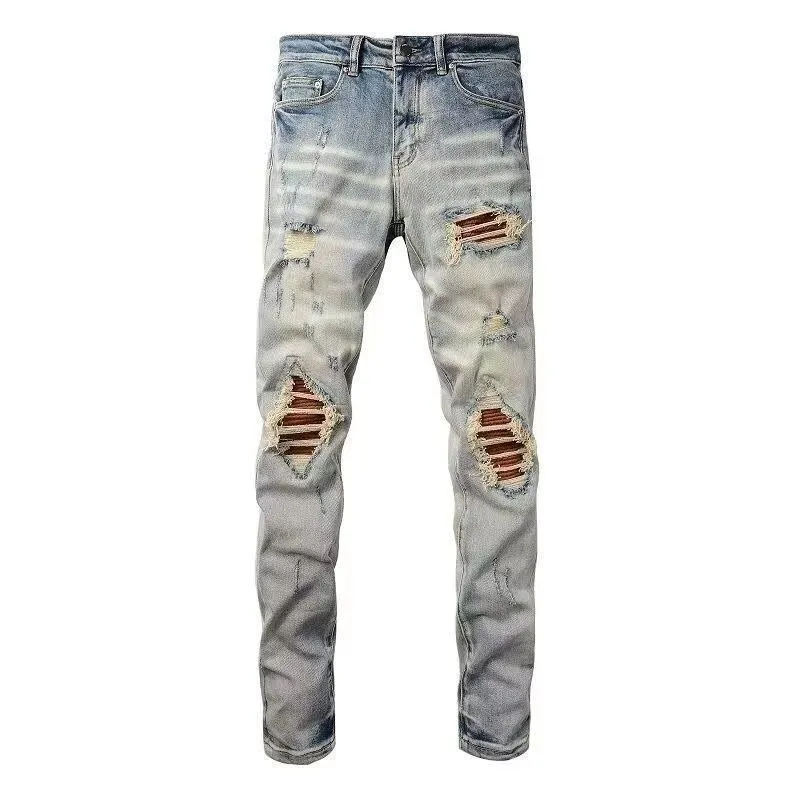 P168 💰 AMIRI patch embroidery jeans trousers AMIRI high street basic ripped tight elastic jeans trousers amiri brand jeans break the production process and cutting of the original jeans, the fabrics are softer and more comfortable Hand-sewn collar label Customized logo buttons Genuine leather tag Color: Picture color Size: 30-32-34-36