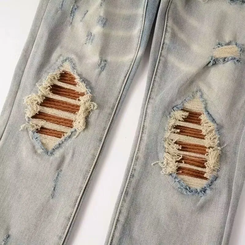 P168 💰 AMIRI patch embroidery jeans trousers AMIRI high street basic ripped tight elastic jeans trousers amiri brand jeans break the production process and cutting of the original jeans, the fabrics are softer and more comfortable Hand-sewn collar label Customized logo buttons Genuine leather tag Color: Picture color Size: 30-32-34-36