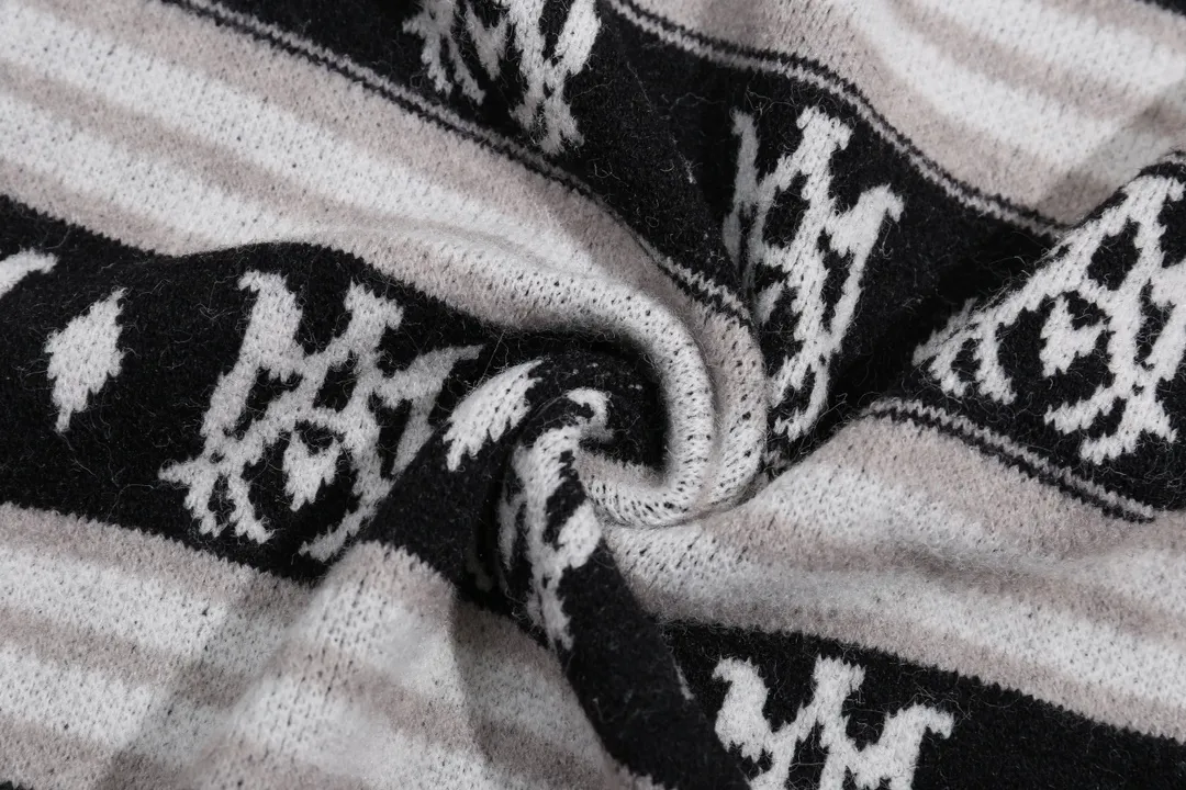 P300 AMIRI new style neckline personalized logo embroidered jacquard seahorse wool sweater Color: Gray Green Size: S M L XL XXL