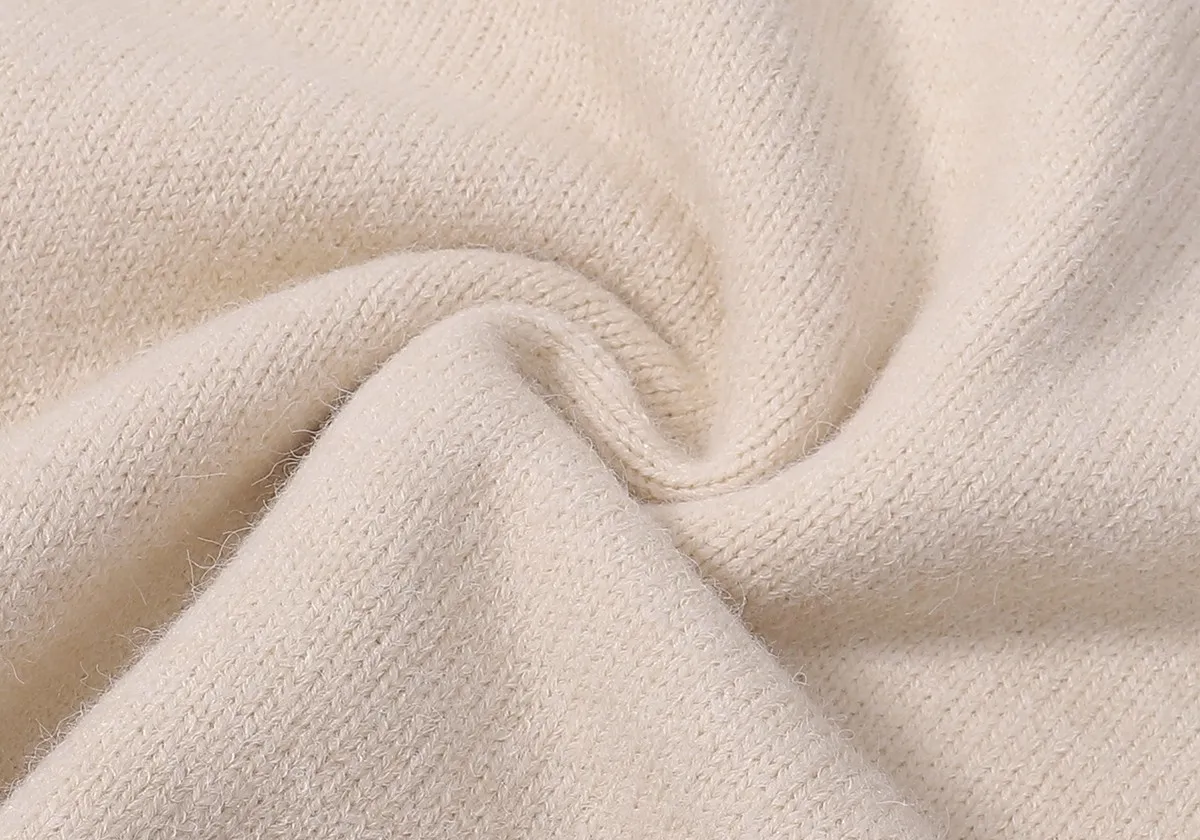 🅿️200 AM11# Ami2023 new color matching cloud round neck sweater, soft and waxy customized wool with super gentle cloud color matching, the upper body is absolutely fairy-like, highly recommended size: S, M, L, XL color: glacier blue, cloud gray, light khaki, light cream yellow