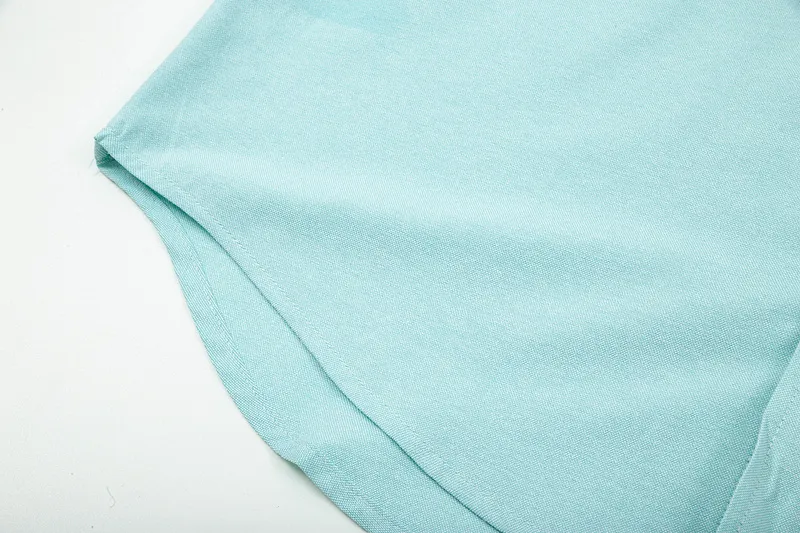 AMI Paris classic autumn heart embroidery in the same color on the chest. Casual cotton solid color short-sleeved Oxford shirt. Original custom-made 180g pure cotton fabric. Loose off-shoulder version. Same style for men and women. Color: Tianlan, white, green, pink, yellow, size: S-XL