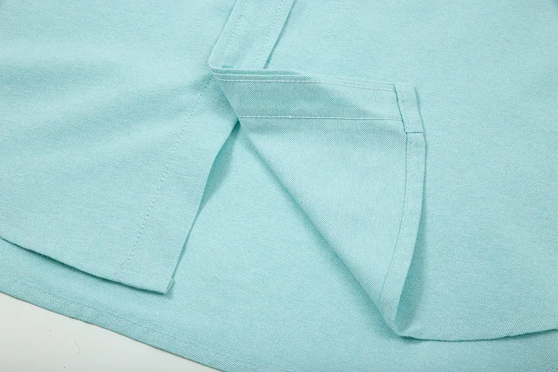AMI Paris classic autumn heart embroidery in the same color on the chest. Casual cotton solid color short-sleeved Oxford shirt. Original custom-made 180g pure cotton fabric. Loose off-shoulder version. Same style for men and women. Color: Tianlan, white, green, pink, yellow, size: S-XL