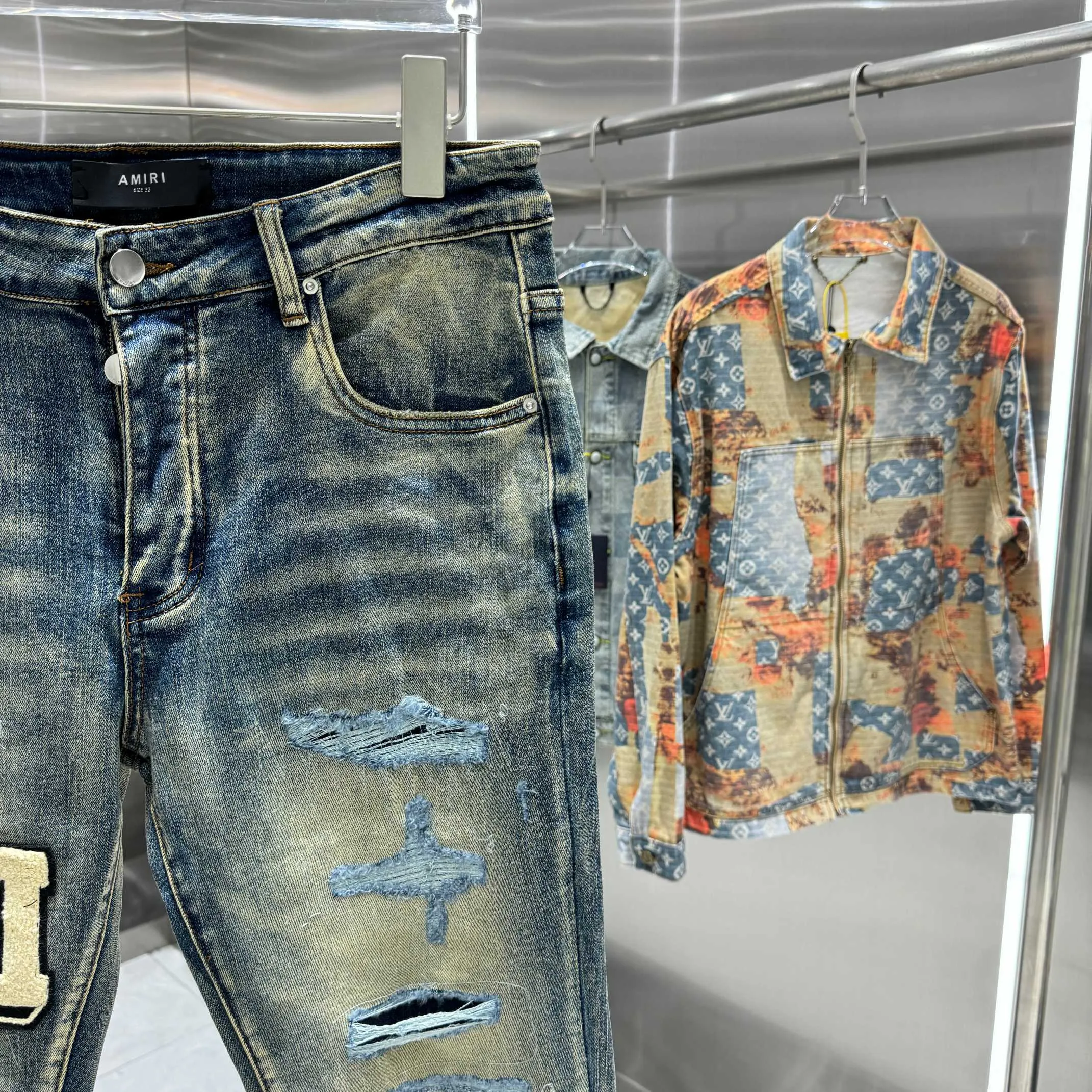 P290 Amiri ripped straight velvet embroidery craft street fashion slim fit stretch jeans Color Blue Size 30 32 34 36 38