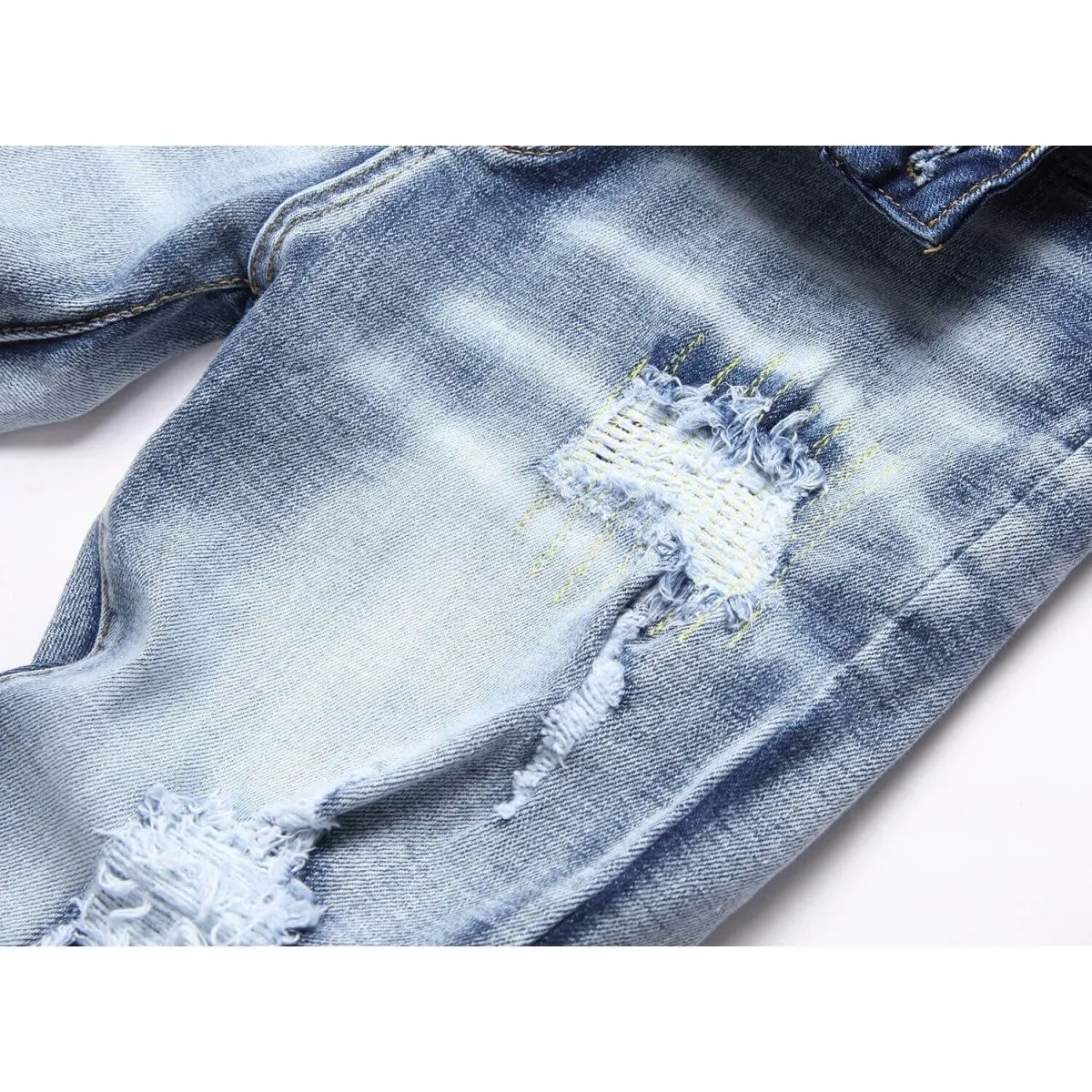 #M14 P168💰 Heavyweight AMIRI 24ss embroidery wings high street jeans slim fit stretch washed knife cut hole trousers FOG high street men's trend AMIRI amiri is transliterated as Emil, which is the name of the founder. Mike Amiri, the founder of amiri, grew up in Los Angeles, USA, and was influenced by local street culture and Punk Rock since he was a child. Due to his influence, he founded the amiri brand named after himself. A variety of trendy clothing meets the needs of different fashion players. Amiri clothing has novel and unique styles and is a well-known street brand in the United States. The styles and styles of many clothes are loved by many street photographers. The various clothing styles meet the dressing needs of different people, show their unique temperament, and show the trend of dressing. amiri's jeans are relatively famous. Not only do they have many styles, but the quality of the jeans is also very good. Many celebrities have also worn amiri brand jeans. Color: Picture color Size: 30-32-34-36