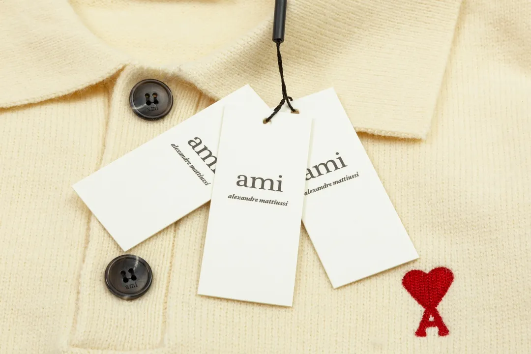 8175# Ami Paris2024 autumn and winter new classic embroidered little love wool Ami De Coeur polo collar pullover sweater Xiao Zhan Cui Yuzhi same style for men and women Color: black white gray apricot Baolan Size S-XL