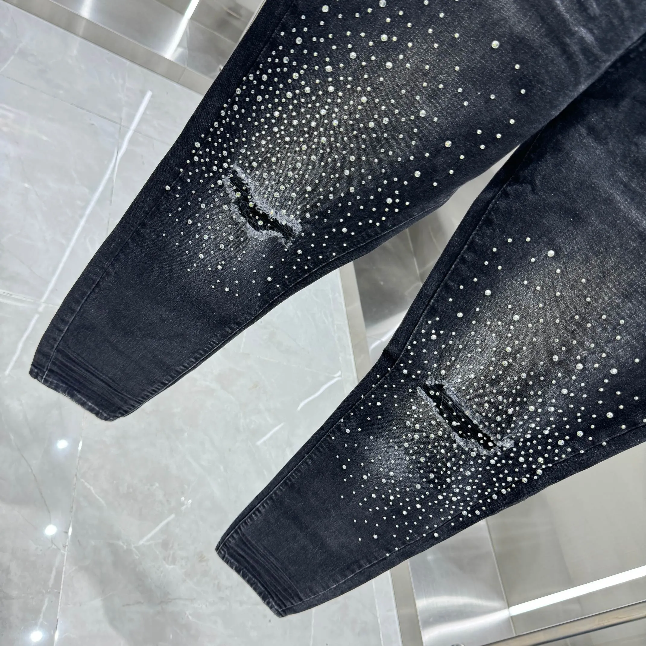 P280 Amiri ripped hole hot diamond craft street fashion slim fit stretch jeans color black size 30 32 34 36 38