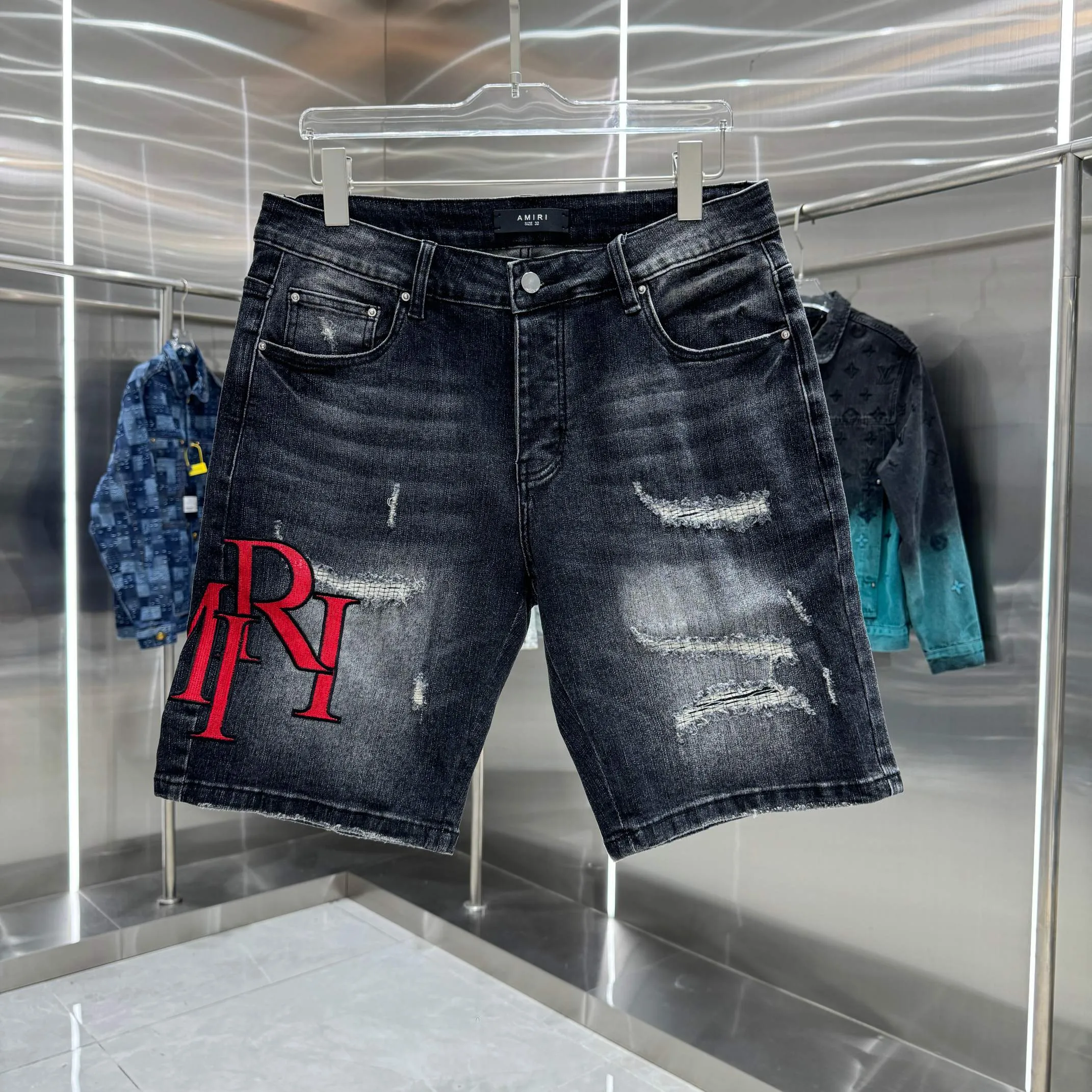 P260 Amiri ripped red letter embroidery craft street fashion jeans shorts Color Black Size 30 32 34 36 38