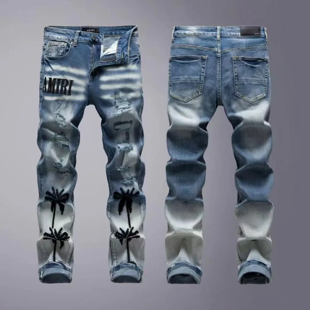 P246 💰 (Top version) AMIRI popular high street jeans slim fit stretch washed knife cut trousers for men. AMIRI amiri is transliterated as Emil, which is the name of the founder. Mike Amiri, the founder of amiri, grew up in Los Angeles, USA. He was influenced by local street culture and Punk Rock since childhood, so he founded the amiri brand named after himself. A variety of trendy clothing meets the needs of different fashion players. Amiri clothing has novel and unique styles and is a well-known street brand in the United States. The styles and styles of many clothes are loved by many street photographers. The various clothing styles meet the dressing needs of different people, show their unique temperament, and show the trend of dressing. amiri's jeans are relatively famous. Not only do they have many styles, but the quality of the jeans is also very good. Many celebrities have also worn amiri brand jeans. Color: Picture color Size: 28, 30, 32, 34, 36 28 30 32 34 36 Waist 71 76 81 86 91 Qianlang 26.5 27.5 28.5 29.5 30.5 Hou Lang 37 38 39 40 41 Foot 14 14.8 15.6 16.4 17.2 Foreign Minister 100 102 104 106 107