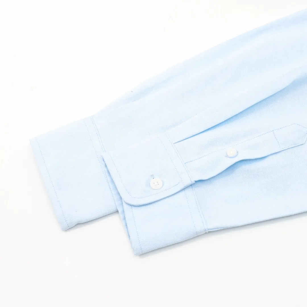 🅿️500 AMI Paris small love embroidered long-sleeved shirt. Customized high-quality flexible Oxford cotton, imported machine embroidery technology, high precision, smooth and delicate lines. The fabrics have been washed, with better hand feel and texture. It is not easy to deform, shrink, or fade. It maintains long-term beauty, customized accessories, loose fit. Size: 38-44