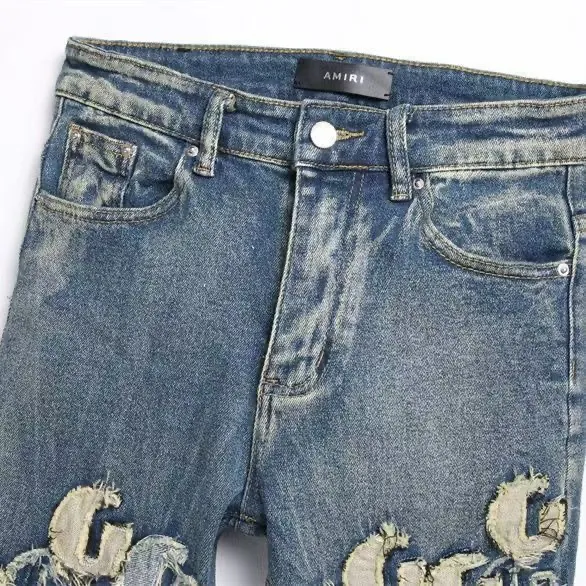 #M13 P168💰 Heavyweight AMIRI MX1 💎High Street Jeans Slim Fit Stretch Washed Knife Cut Hole Trousers FOG High Street Men's Fashion AMIRI Embroidered Patch Jeans amiri is transliterated as Emil, which is the name of the founder. Mike Amiri, the founder of amiri, grew up in Los Angeles, USA, and was influenced by local street culture and Punk Rock since he was a child. Due to his influence, he founded the amiri brand named after himself. A variety of trendy clothing meets the needs of different fashion players. Amiri clothing has novel and unique styles and is a well-known street brand in the United States. The styles and styles of many clothes are loved by many street photographers. The various clothing styles meet the dressing needs of different people, show their unique temperament, and show the trend of dressing. amiri's jeans are relatively famous. Not only do they have many styles, but the quality of the jeans is also very good. Many celebrities have also worn amiri brand jeans.  The jeans of the amiri brand break through the production process and cutting of the original jeans. The fabrics are relatively soft and comfortable, and are not as hard as some jeans, which can irritate the skin and cause the skin to bleed when worn. Los Angeles trendy brand Amiri's jeans are made with great detail from tailoring to texture, adding wrinkles, bullet holes, damage and other details to add to the trendiness of the jeans. You can choose the style that suits you according to your own needs. Only when you wear a suitable style can you have a certain sense of fashion.  In recent years, high street has become a word that appears more and more frequently in men's clothing. High street style has also become an important direction for everyone's matching. High street-related items basically cannot avoid oversize or drop-shoulder tops. The lower body is matched with trackpants or tight-fitting denim. Among them, in my opinion, the most representative one is perhaps annihilation. What I bring to you today is the MX1 patchwork denim worn by many Internet celebrities in Xiaohongshu. It is operated by a Ningbo washing factory. Front and back. The trousers have a beautiful fading color with cat whiskers. Full of high-end feel. Knee-part damage design with leather patchwork design. Already used as facade design. Leather waist nameplate. Customized crotch placket hardware. Engraving and molding. The focus of this style is not on washing, but on the shape and version of the damage. The secret lies in the craftsmanship of the master. The cost of hand-made products such as fraying, machining, knife cutting, etc. is far beyond comparison with assembly line products. Color: Picture color Size: 30-32-34-36