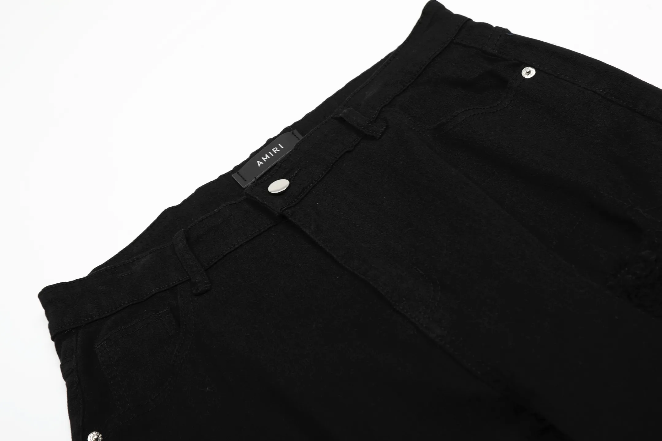 #M61 P168💰 AMIRI patch embroidery jeans trousers AMIRI high street basic ripped tight elastic jeans trousers amiri brand jeans break the production process and cutting of the original jeans, the fabrics are softer and more comfortable Hand-sewn collar label Customized logo buttons Genuine leather tag Color: Picture color Size: 30-32-34-36