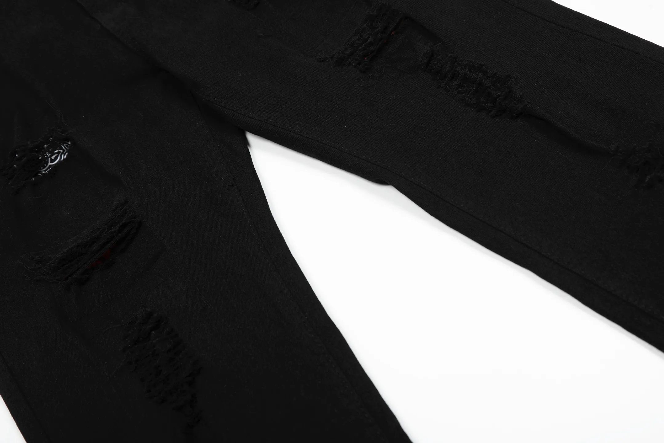 #M61 P168💰 AMIRI patch embroidery jeans trousers AMIRI high street basic ripped tight elastic jeans trousers amiri brand jeans break the production process and cutting of the original jeans, the fabrics are softer and more comfortable Hand-sewn collar label Customized logo buttons Genuine leather tag Color: Picture color Size: 30-32-34-36