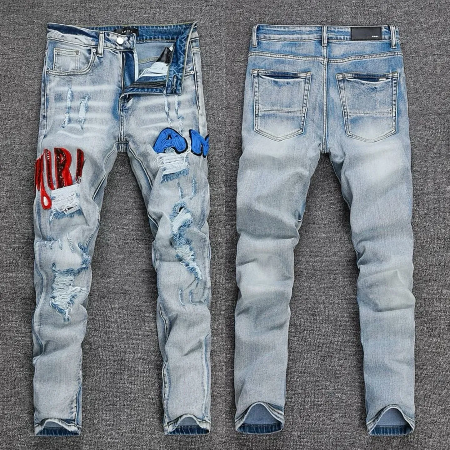 P270 💰 (Top Version) AMIRI Double Buff High Street Jeans Slim Fit Stretch Washed Knife Cut Hole Pants Men's Fashion AMIRI amiri is transliterated as Emil, which is the name of the founder. Mike Amiri, the founder of amiri, grew up in Los Angeles, USA. He was influenced by local street culture and Punk Rock since childhood, so he founded the amiri brand named after himself. A variety of trendy clothing meets the needs of different fashion players. Amiri clothing has novel and unique styles and is a well-known street brand in the United States. The styles and styles of many clothes are loved by many street photographers. The various clothing styles meet the dressing needs of different people, show their unique temperament, and show the trend of dressing. amiri's jeans are relatively famous. Not only do they have many styles, but the quality of the jeans is also very good. Many celebrities have also worn amiri brand jeans. Color: Picture color Size: 28, 30, 32, 34, 36 28 30 32 34 36 Waist 71 76 81 86 91 Qianlang 26.5 27.5 28.5 29.5 30.5 Hou Lang 37 38 39 40 41 Foot 14 14.8 15.6 16.4 17.2 Foreign Minister 100 102 104 106 107