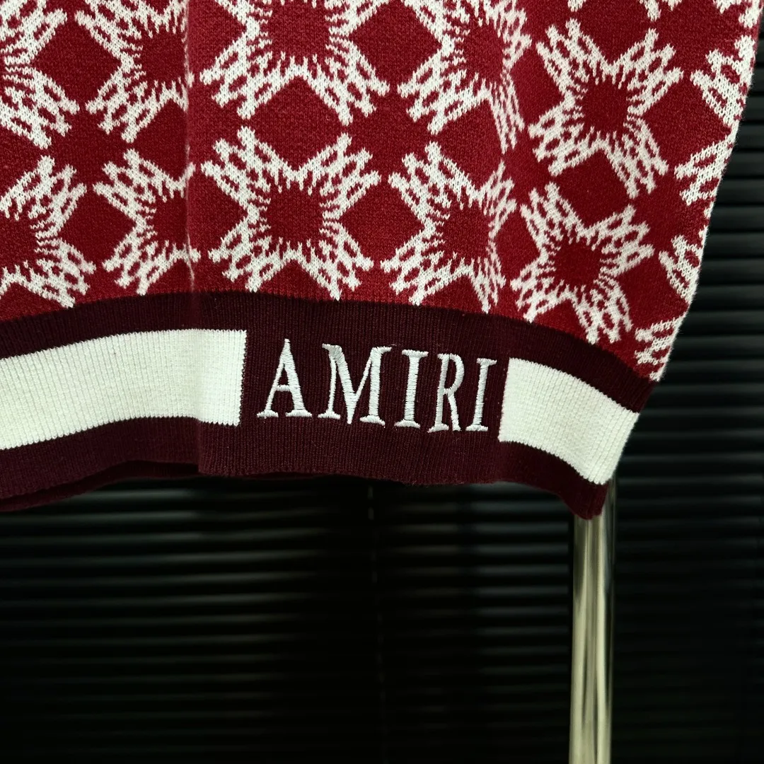 P280 Style: AMIRI full-print knitted POLO short sleeves Size: S-XXL Fabric: Wool blend Accessories: Full set of customized original accessories No gender distinction, same style for men and women