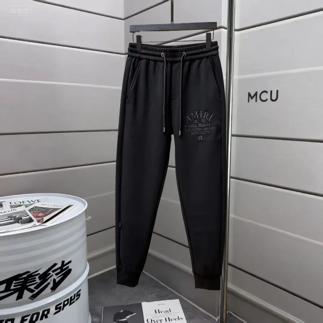 P280 Amiri 🆕2025 new autumn and winter casual pants! The official website will be released simultaneously. The brand's classic LOGO casual pants are made of customized fabrics, which are extremely comfortable and have a strong touch. Highly recognisable, perfect appearance and craftsmanship. Size: M-3XL