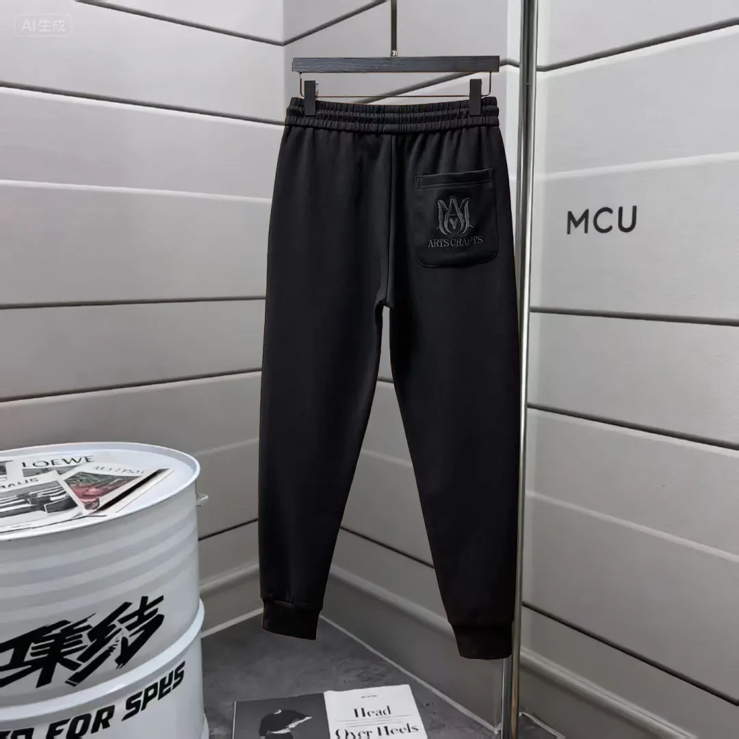 P280 Amiri 🆕2025 new autumn and winter casual pants! The official website will be released simultaneously. The brand's classic LOGO casual pants are made of customized fabrics, which are extremely comfortable and have a strong touch. Highly recognisable, perfect appearance and craftsmanship. Size: M-3XL
