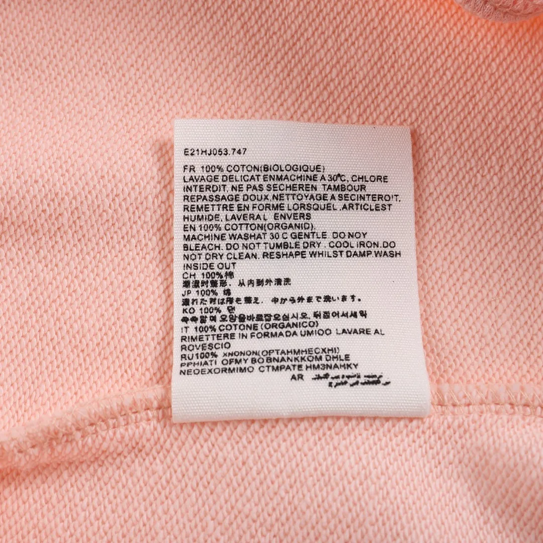 P150 Style No. 204 2025 embroidered large chapter style (15 colors in total) AMI 2025 autumn and winter classic large chapter round neck sweatshirt 15 colors to meet everyone’s needs. The fabric is made of 380g pure cotton fabric, which is thick and textured. The whole network’s counters purchase quality supporting output, which perfectly restores the genuine chapter. All the chapters are made of thick wool knitting. The absolute quality can be compared with any one in the market. There is no color difference in custom-dyed threads. The detailed accessories and tag packaging are all 1:1 with the genuine products, with the spirit of craftsmanship to give back to customers.   Color: light pink Size: S M L XL