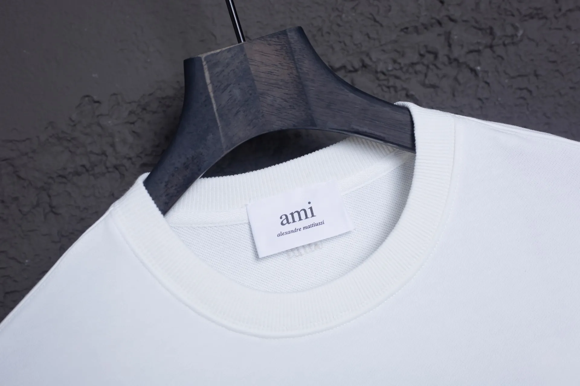 P146 AMI 25 autumn and winter new classic little love embroidered pullover sweatshirt, customized 360g pure cotton fabric, high version, new main wheat, washed wheat, same style for men and women, color: white, size: S-XL