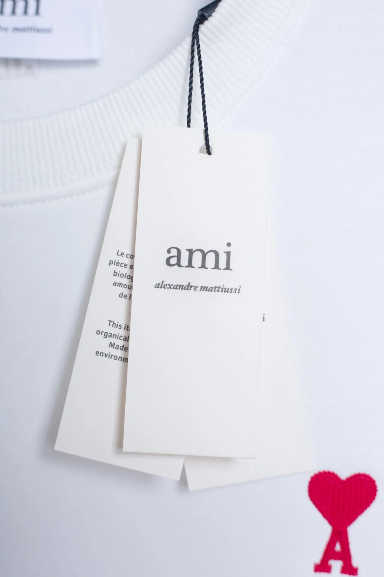 P146 AMI 25 autumn and winter new classic little love embroidered pullover sweatshirt, customized 360g pure cotton fabric, high version, new main wheat, washed wheat, same style for men and women, color: white, size: S-XL