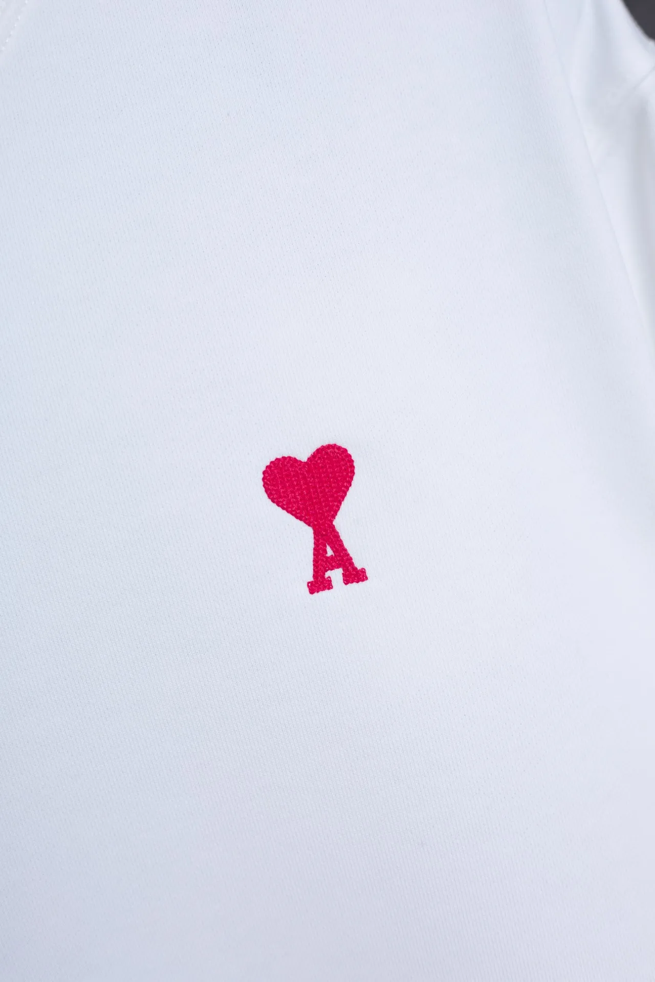 P146 AMI 25 autumn and winter new classic little love embroidered pullover sweatshirt, customized 360g pure cotton fabric, high version, new main wheat, washed wheat, same style for men and women, color: white, size: S-XL