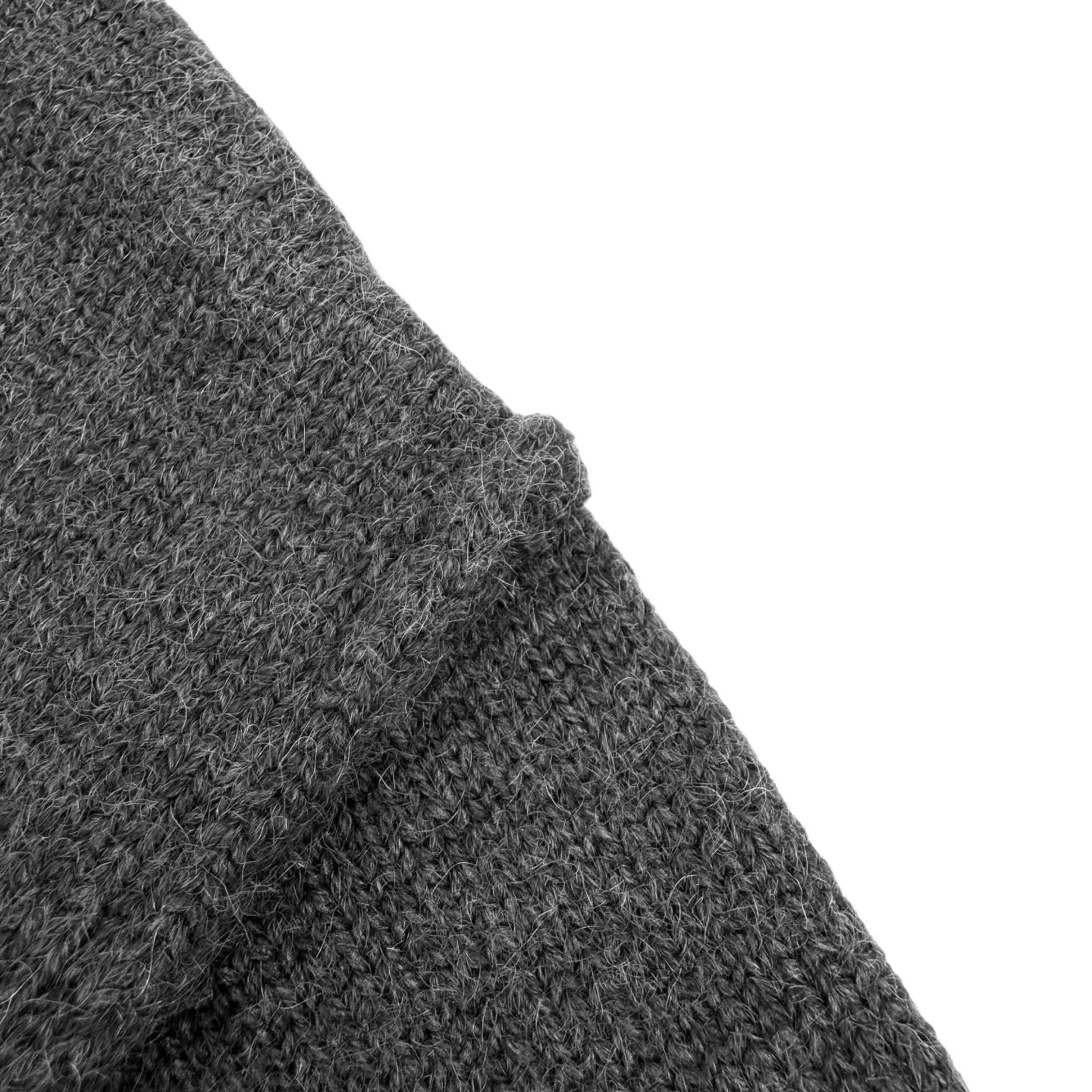 🅿️480 [Exclusive supply] Ami love jacquard woolen Polo shirt (gray). The original purchase was 4,700 and developed. The fabric is made of custom-woven luxurious Merino wool. It is soft and delicate. It is comfortable and close to the skin. It is made of high-grade gray ink. It is calm and restrained. A contrasting love heart jumps on the chest. It quietly exudes its own charming halo. The design of the Polo collar is highly recognizable for the brand. It is neat and capable. The perfect blend of French laziness and modern fashion. It is the ultimate simplification of color. It also conveys the love and persistence of life. Meet the king of extreme simplicity, which is well-deserved and versatile. It is made of jacquard tissue imported from Germany. Precisely control the arrangement and interweaving of yarns. Carefully interweave on the loom. Ami love jacquard art pattern inlay. The fabric is more vivid and three-dimensional, and the ready-to-wear washing water is softened and deodorized through professional washing equipment and specific detergents. Deep cleans and deodorizes clothes to improve their feel and appearance. Size:S-M-L-XL