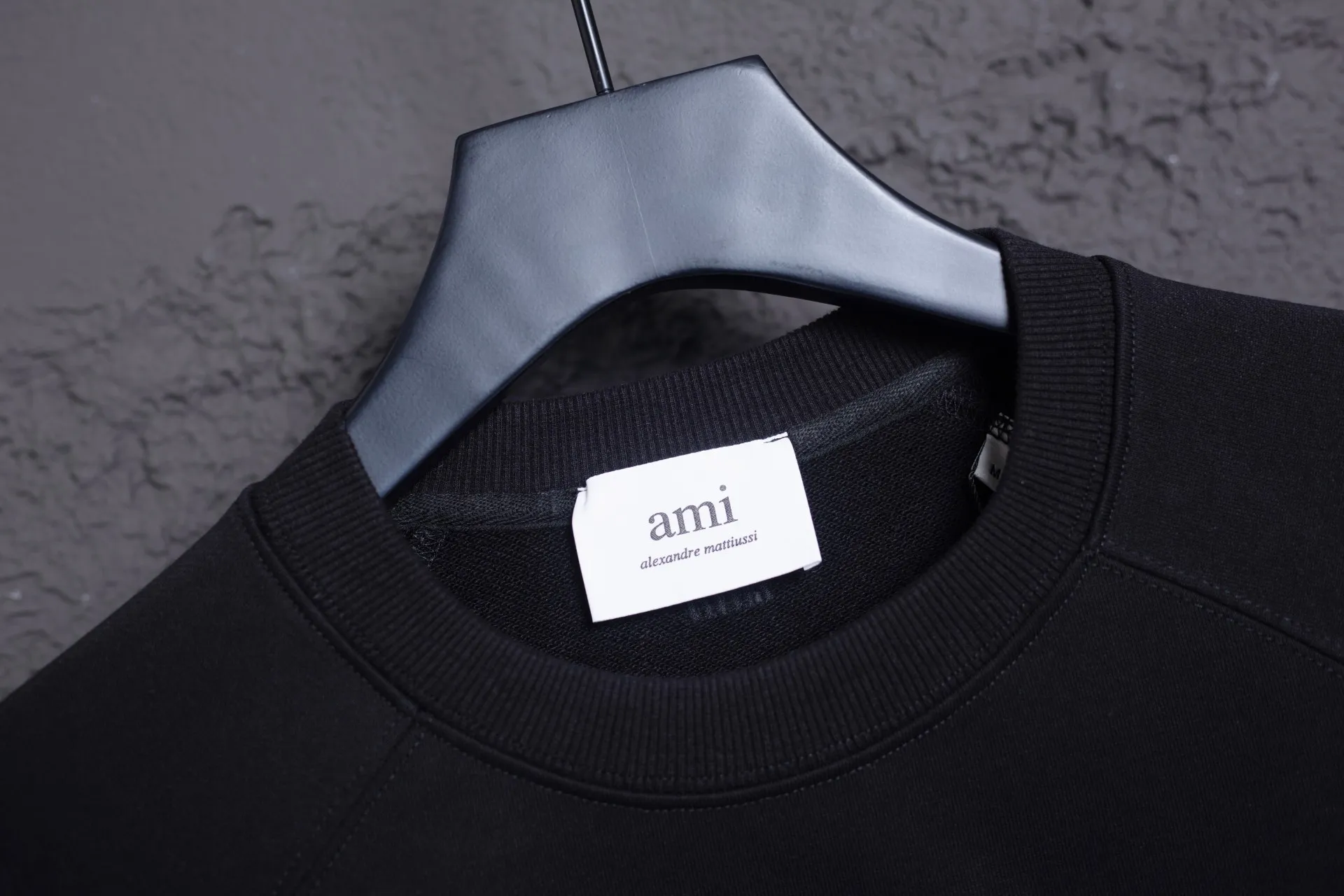 P146 AMI 25 new autumn and winter towel embroidered big love towel embroidered raglan round neck sweatshirt, customized 360g pure cotton fabric, high version, new main wheat, washed wheat, same style for men and women, color: black, size: S-XL