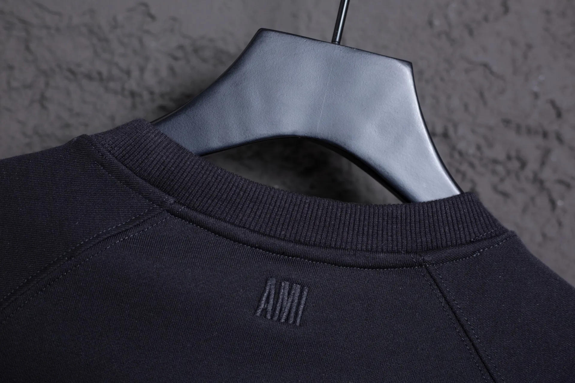 P146 AMI 25 new autumn and winter towel embroidered big love towel embroidered raglan round neck sweatshirt, customized 360g pure cotton fabric, high version, new main wheat, washed wheat, same style for men and women, color: black, size: S-XL
