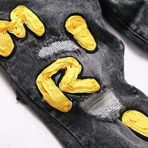 #M83 P168💰 AMIRI patch embroidery jeans trousers AMIRI high street basic ripped tight elastic jeans trousers amiri brand jeans break the production process and cutting of the original jeans, the fabrics are softer and more comfortable Hand-sewn collar label Customized logo buttons Genuine leather tag Color: Picture color Size: 30-32-34-36