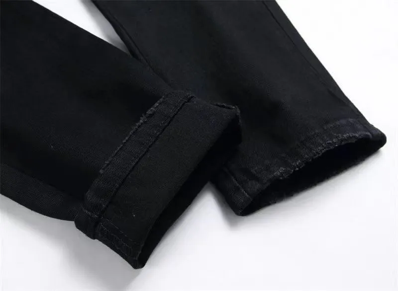 #M20 P168💰 Amiri’s classic embroidered patched leather ripped letter jeans. Slim fit jeans. Produced by a well-washed factory. Full of high-end. Knee-part destroyed design with patchwork design. Already used as facade design. Leather waist nameplate. The focus of this style is not on washing, but on the destroyed shape and version. The secret lies in the craftsmanship of the master. The cost of post-processing, grinding, cutting, etc. is far beyond the cost of assembly line products. Color: Picture color Size: 30-32-34-36