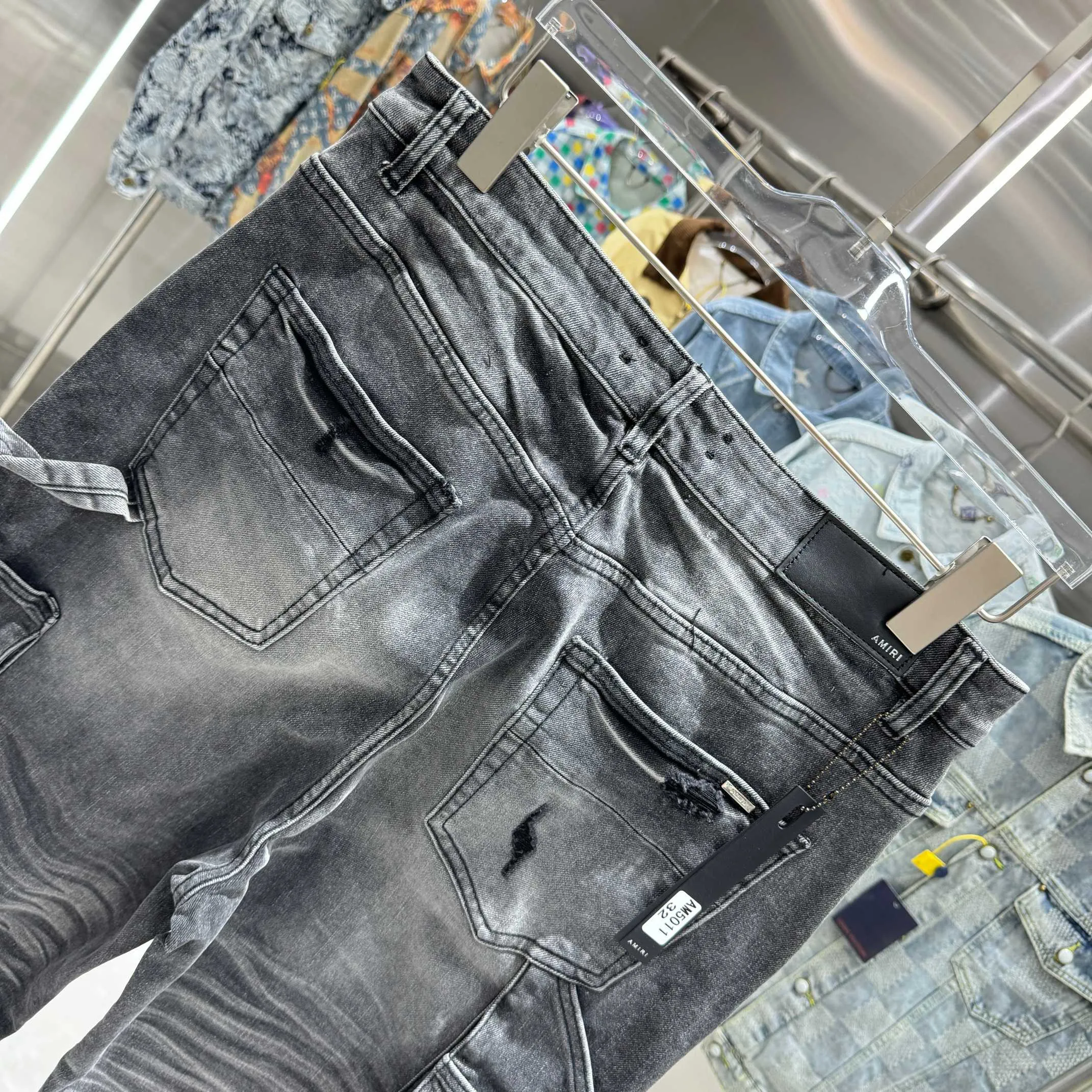 P300 Amiri ripped workwear street fashion loose straight jeans Color Black Size 30 32 34 36 38