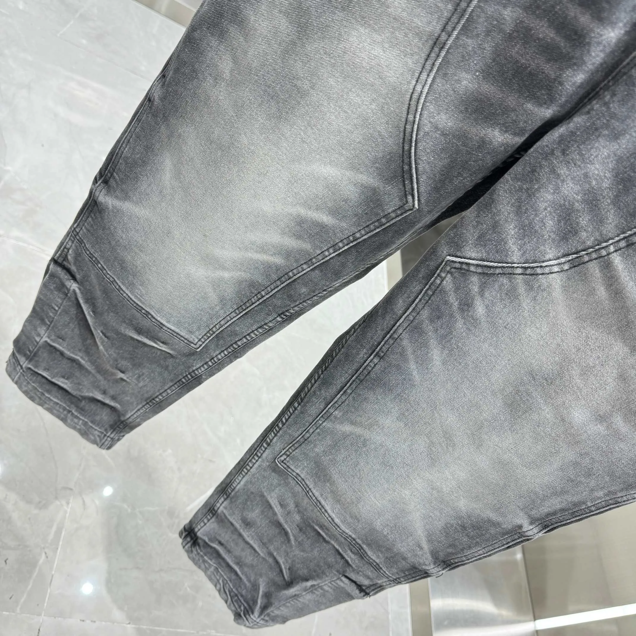P300 Amiri ripped workwear street fashion loose straight jeans Color Black Size 30 32 34 36 38