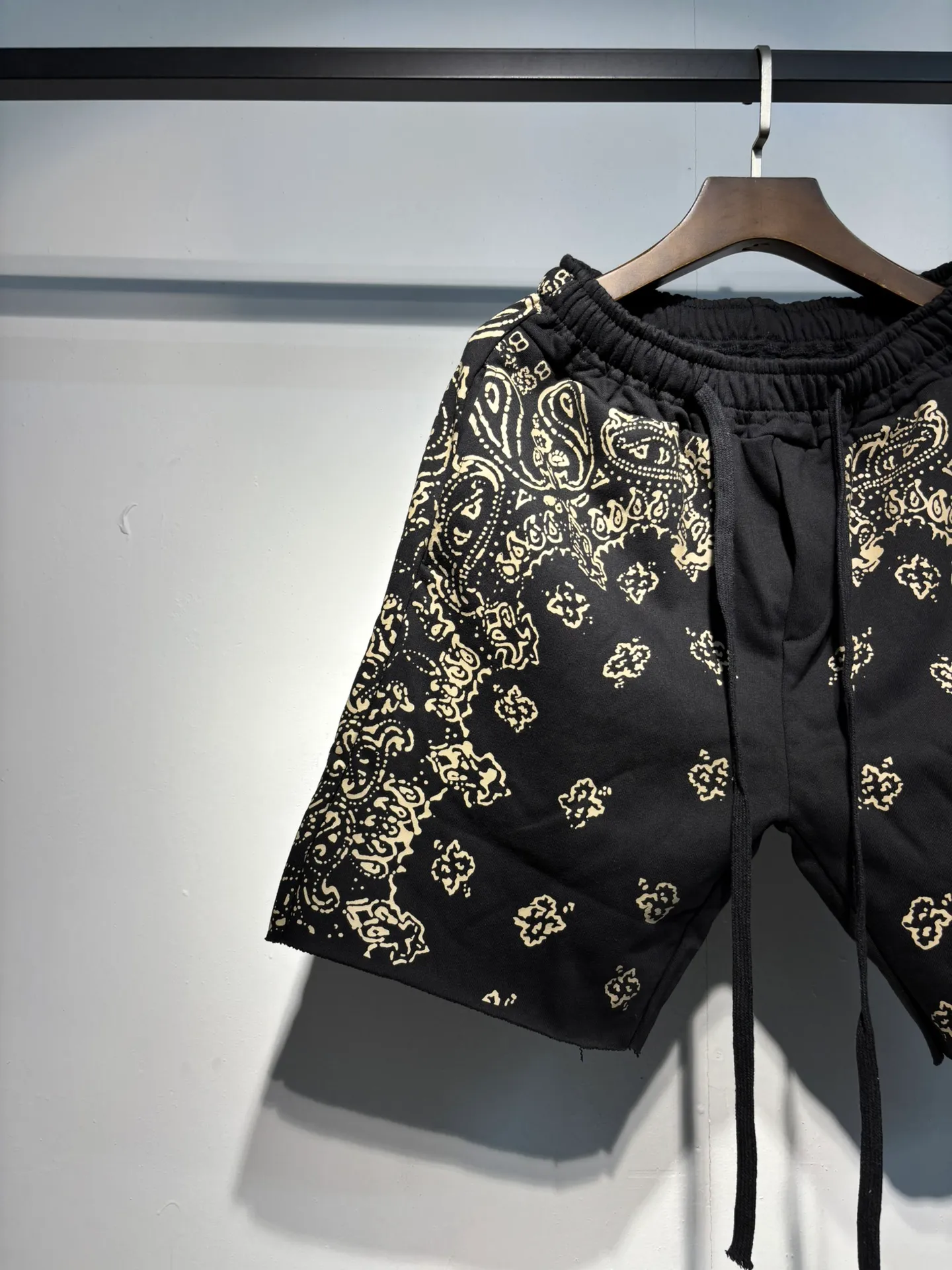 P166 Restocked High Quality 360g Terry Cotton Cashew Flower AMIRI Shorts S. M. L. Xl