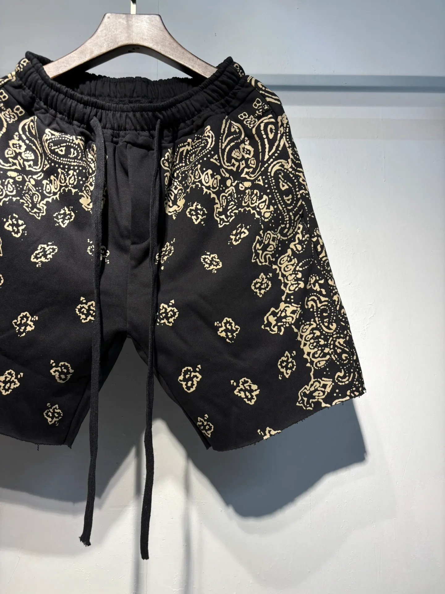 P166 Restocked High Quality 360g Terry Cotton Cashew Flower AMIRI Shorts S. M. L. Xl