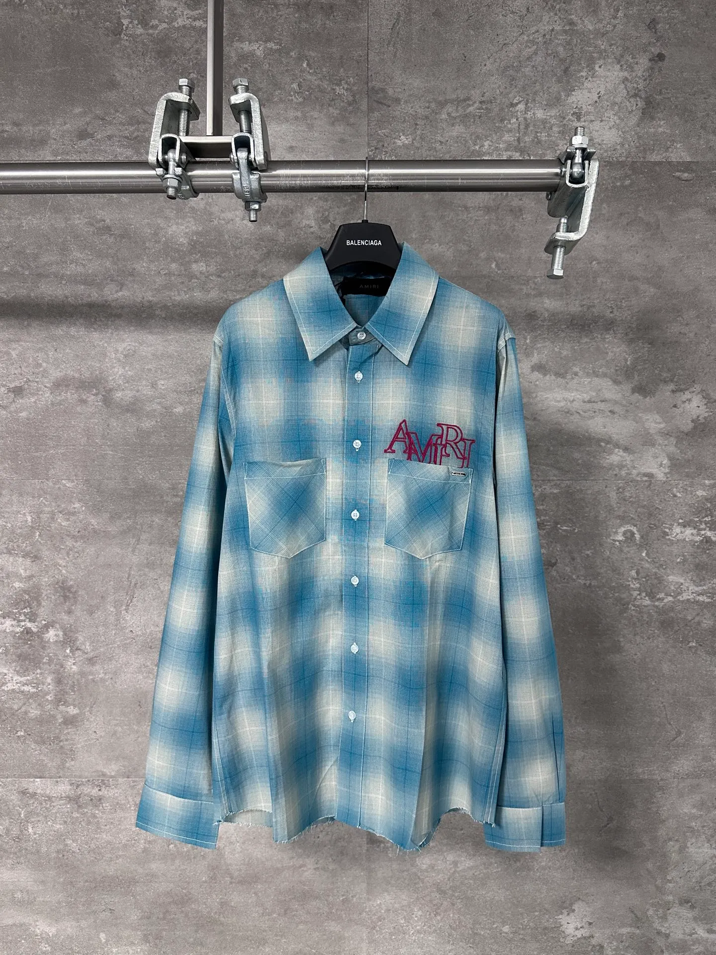 P360 💰 Amiri 2024SS spring and summer new color, knitted long-sleeved lapel shirt, custom yarn colorful plaid fabric, hem frayed and distressed effect, symmetrical patch pockets on the chest, brand logo letter embroidery embellishment, large round red embroidery on the back! Same style for men and women Size: S.M.L.XL