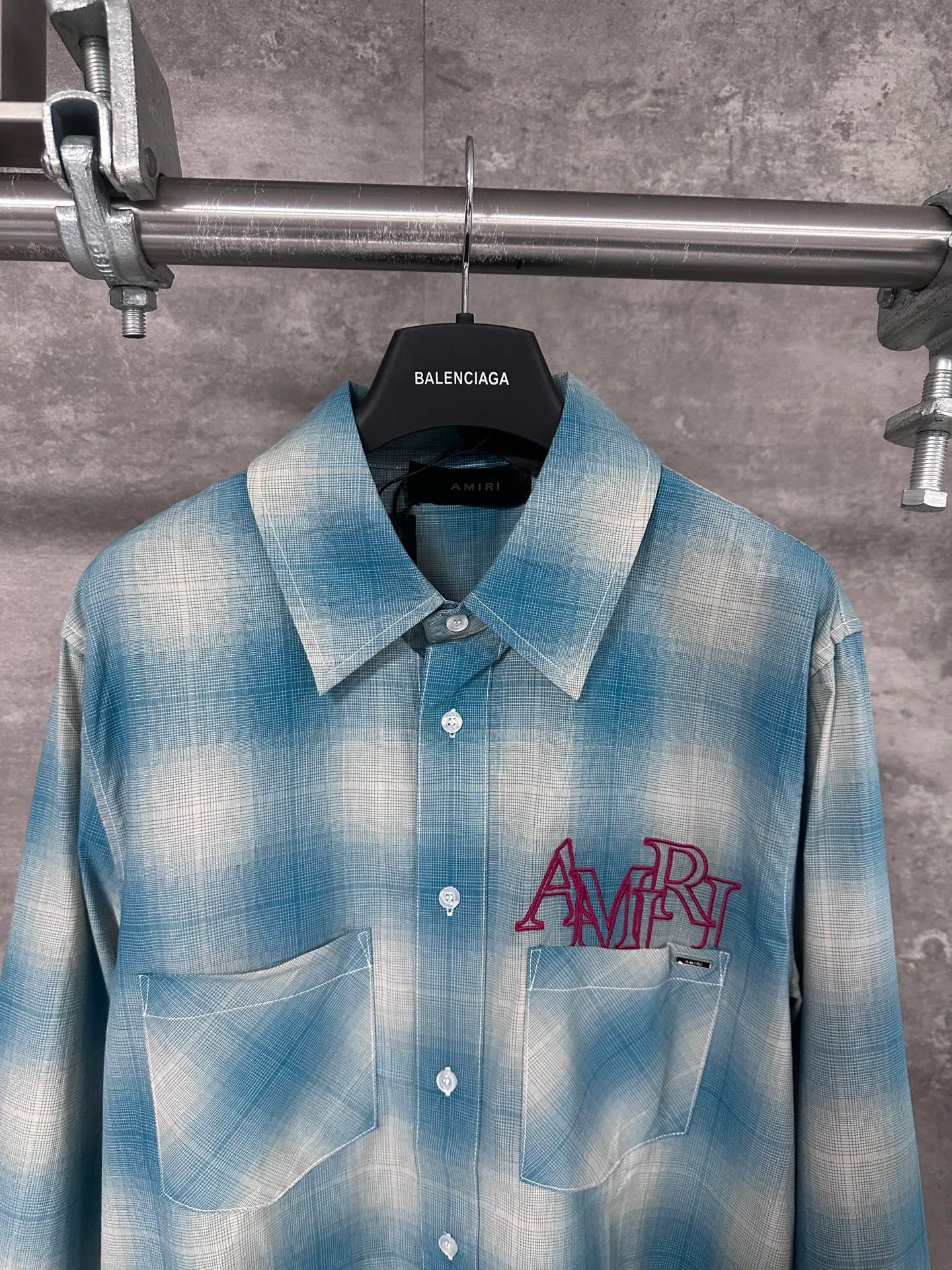 P360 💰 Amiri 2024SS spring and summer new color, knitted long-sleeved lapel shirt, custom yarn colorful plaid fabric, hem frayed and distressed effect, symmetrical patch pockets on the chest, brand logo letter embroidery embellishment, large round red embroidery on the back! Same style for men and women Size: S.M.L.XL